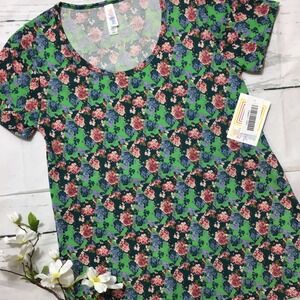 LuLaRoe Classic T Shirt Floral Cabbage Rose Print XXS NWT Pink Green Scoop Neck